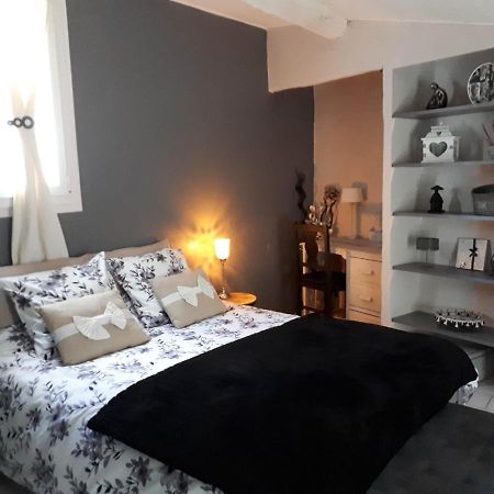 Les Mirabelles Chambres D'Hotes Систерон Екстериор снимка